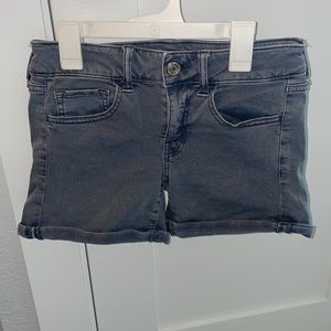 American Eagle Super Stretch Jean Shorts - Size 2 (Grey)